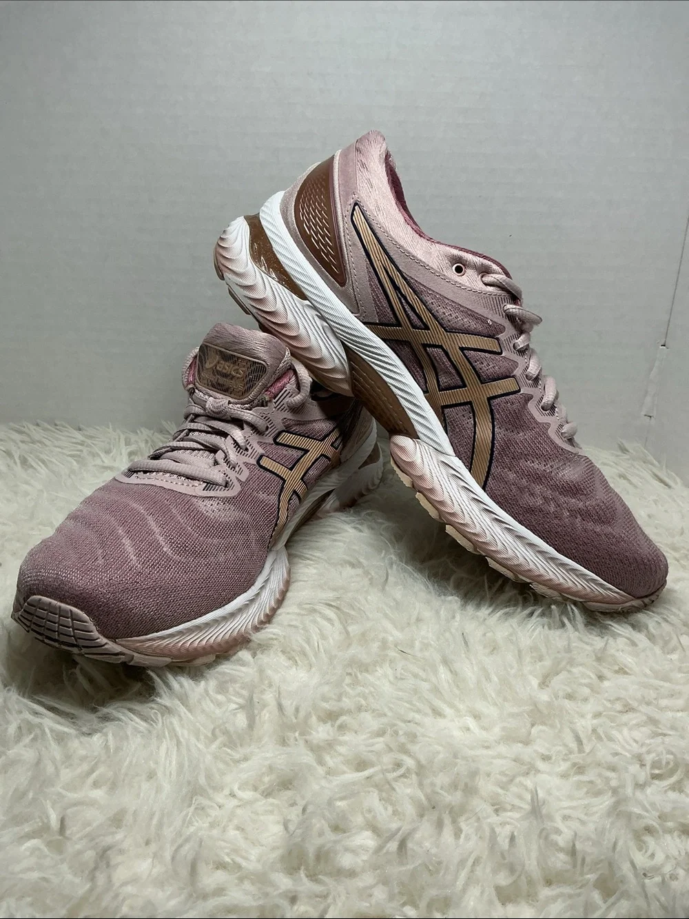 ASICS Gel Nimbus 22 Rose Gold Watershed Running Shoes Women 8.5 1012A587 EUC